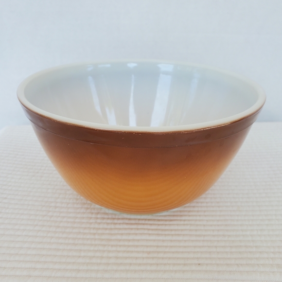 2 Pyrex Old Orchard Mixing 403 402 Bowls Fruit Brown Round 2.5qt 1.5 qt - Picture 9 of 16